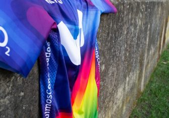 Movistar Team, nuevo maillot multicolor en la Strade Bianche