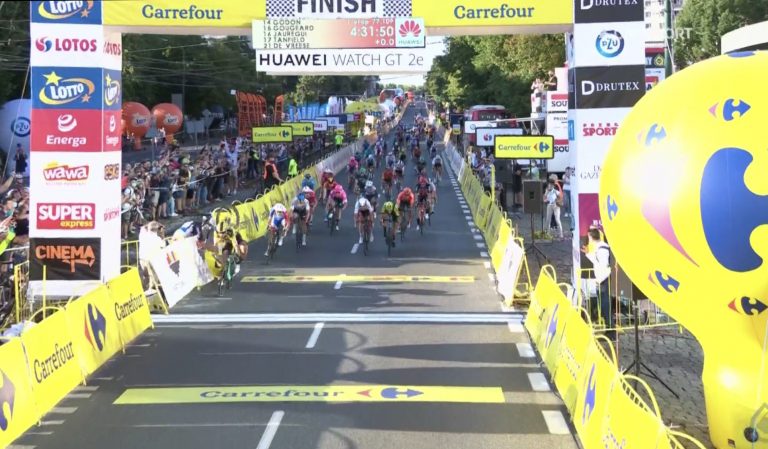 Tour de Polonia: Espeluznante caída de Jakobsen