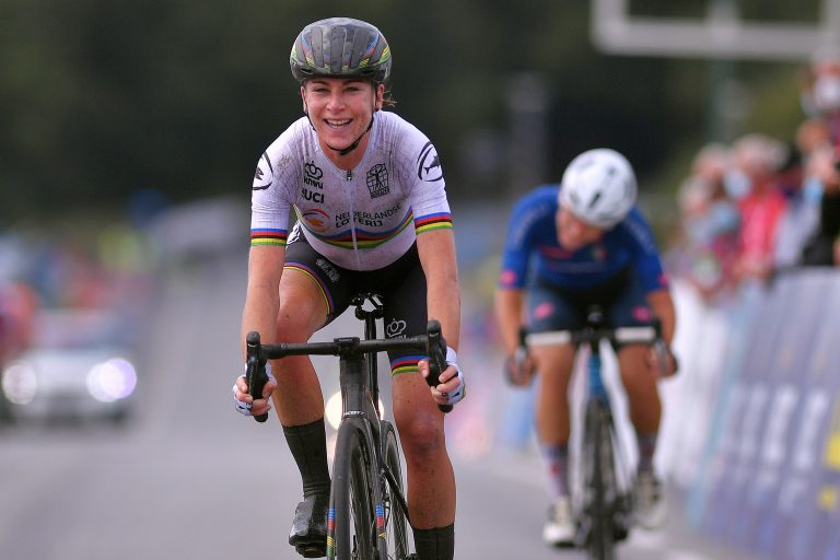 Campeonatos Europa: Van Vleuten se corona en Plouay (Vídeo)