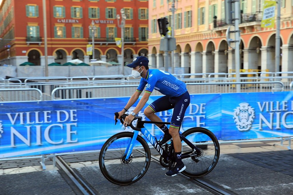 alejandro-valverde-movistar-team-tour-francia-2020-presentacion