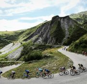 criterium-dauphine-2020-peloton