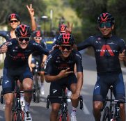 egan-bernal-richard-carapaz-pavel-sivakov-ineos-grenadiers-tour-francia-2020-niza