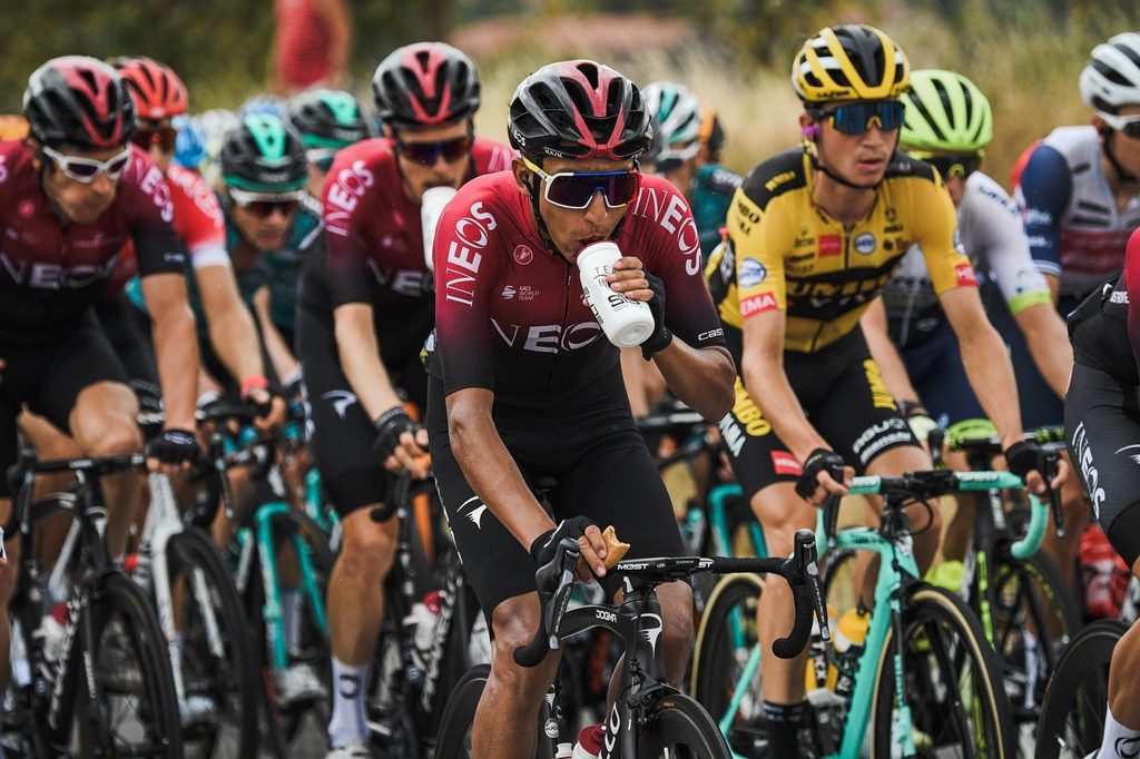 egan-bernal-team-ineos-criteriam-dauphine-2020-etapa1