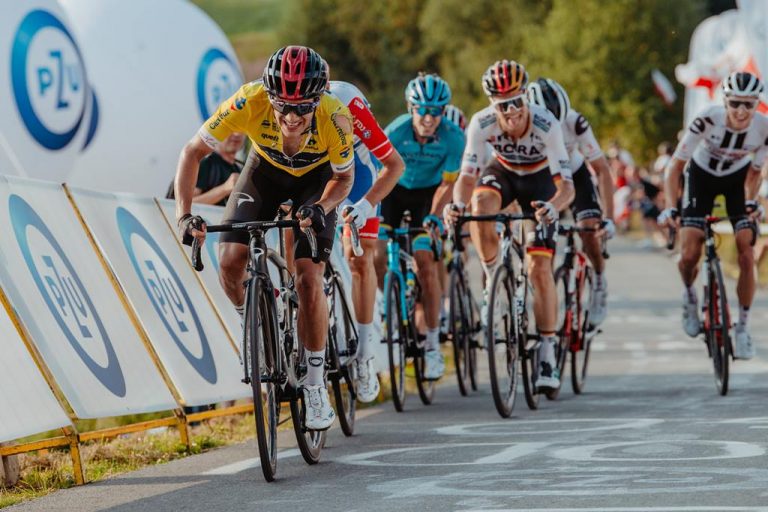 richard-carapaz-team-ineos-tour-polonia-2020-etapa4