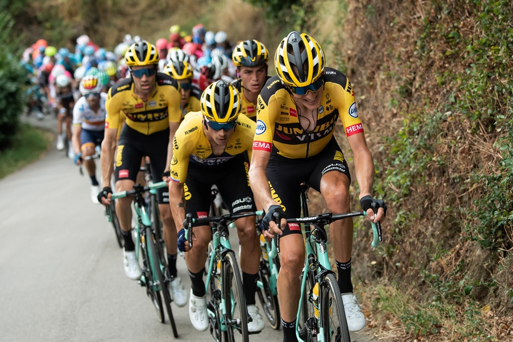 Team JumboVisma asusta en el regreso Zikloland