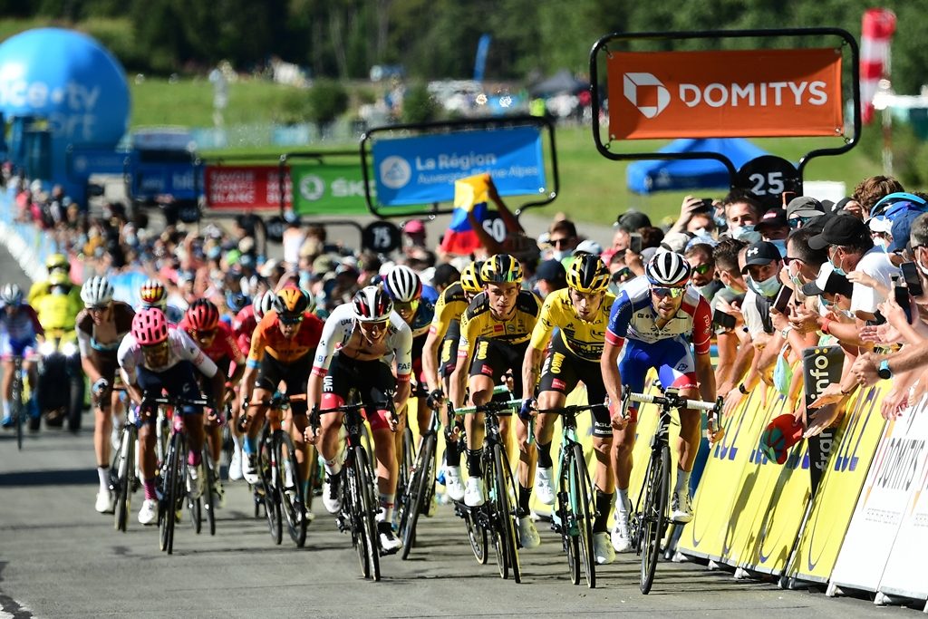 thibaut-pinot-peloton-criterium-dauphine-2020