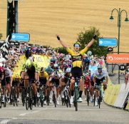 wout-van-aert-team-jumbo-visma-criterim-dauphine-2020-meta-etapa1