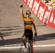 wout-van-aert-team-jumbo-visma-strade-bianche-2020-meta-1