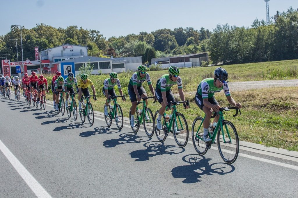 caja-rural-rga-2020-peloton