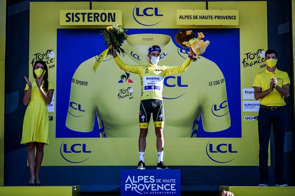 julian-alaphilippe-deceuninck-quickstep-tour-francia-2020-etapa3