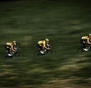primoz-roglic-dumoulin-kuss-team-jumbo-visma-tour-francia-2020-etapa16