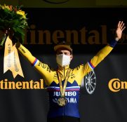 primoz-roglic-team-jumbo-visma-tour-francia-2020-etapa4-podio