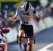soren-kragh-andersen-team-sunweb-tour-francia-2020-etapa19-meta