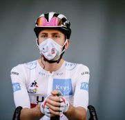tadej-pogacar-uae-tour-francia-2020-etapa19