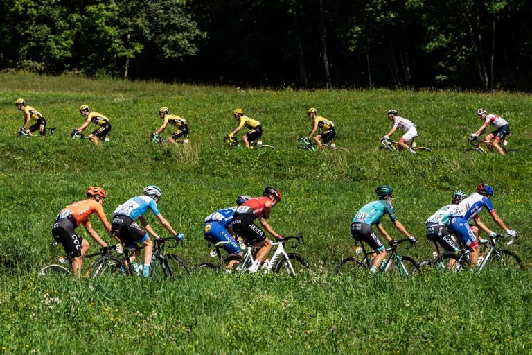 tour-francia-2020-etapa18-peloton