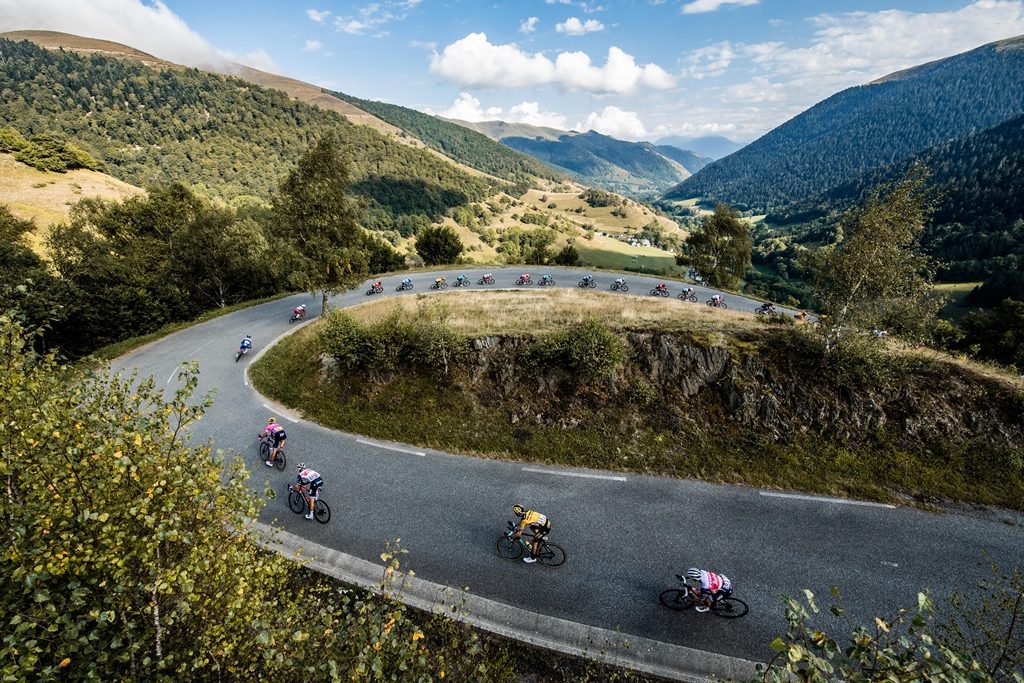 tour-francia-2020-etapa8-peloton