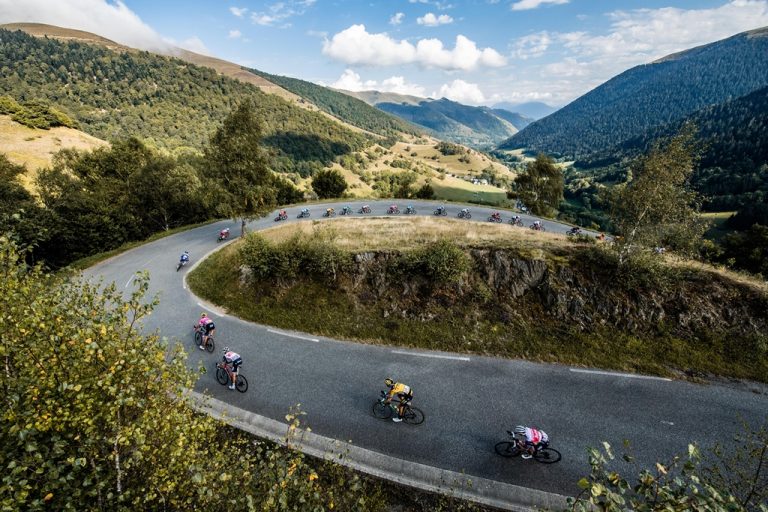 tour-francia-2020-etapa8-peloton