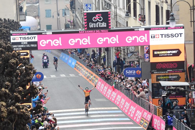 Giro de Italia: Jan Tratnik vence en San Daniele del Friuli (Vídeo)