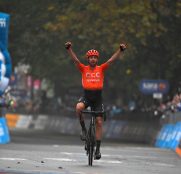 Giro de Italia: Josef Černý vence en Asti sobre 124 kilómetros (Vídeo)