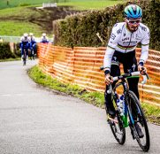Julian Alaphilippe se tiñe de arcoíris (Galería de fotos)