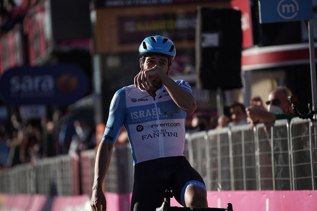 alex-dowsett-israel-giro-italia-2020-etapa8-meta