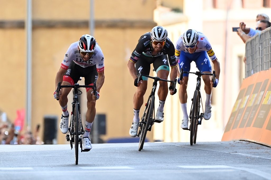 diego-ulissi-peter-sagan-giro-italia-2020-etapa2