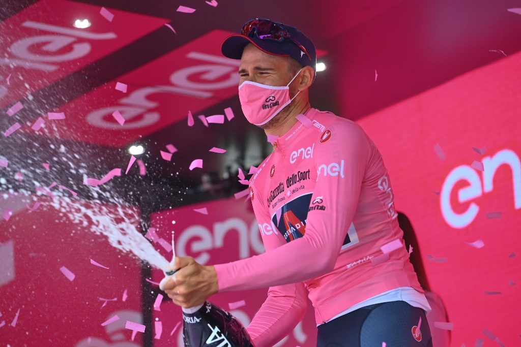 filippo-ganna-ineos-grenadiers-giro-italia-2020-etapa1-podio.