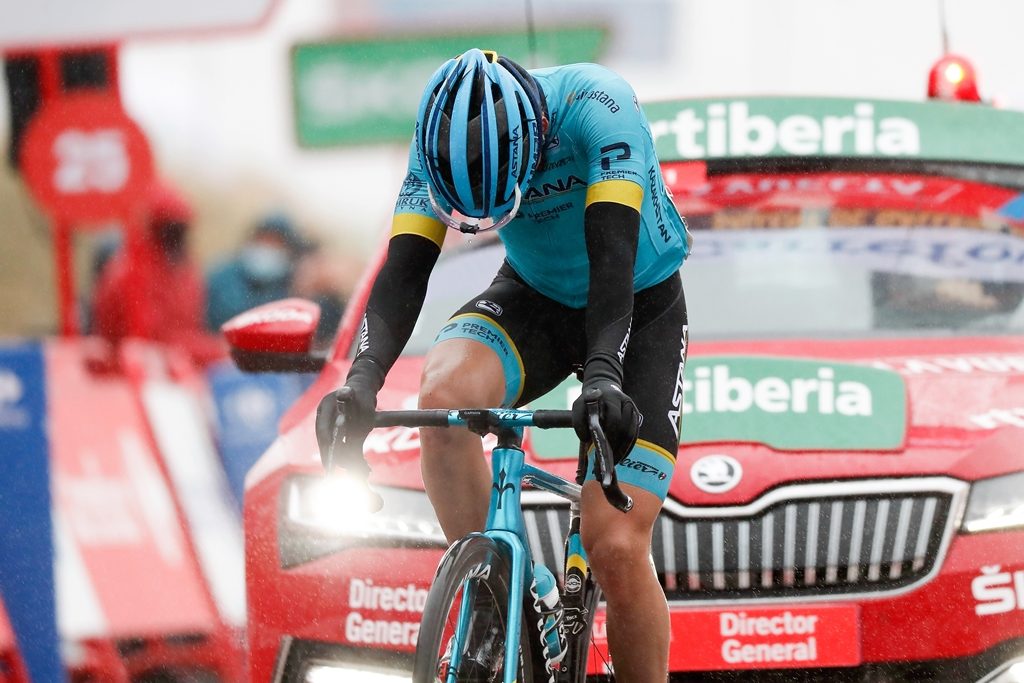 ion-izagirre-astana-pro-team-vuelta-españa-2020-etapa6-meta