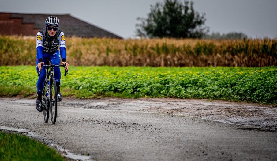 remco-evenepoel-deceuninck-quick-step-entrenamiento-2