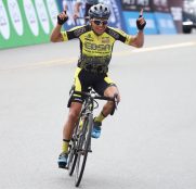 Vuelta a Colombia: Salvador Moreno vence en el Alto La Línea