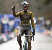 wout-van-aert-azencross-herentals-2021