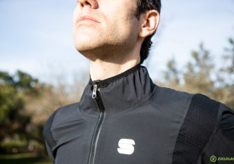 Sportful Aqua Pro Jacket: Alta gama para que la lluvia no nos detenga (Test)