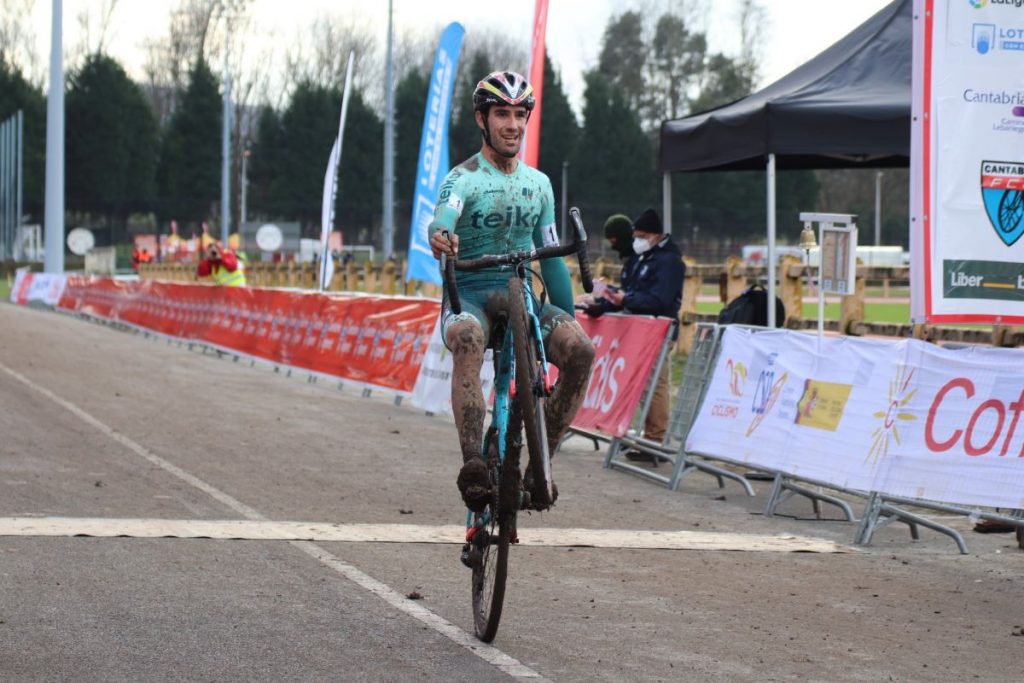 felipe-orts-campeonatos-españa-ciclocross-2021-torrelavega-meta