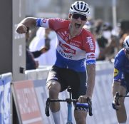 UAE Tour: Mathieu van der Poel da primero (Vídeo)