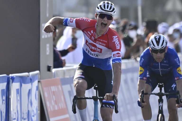 UAE Tour: Mathieu van der Poel da primero (Vídeo)