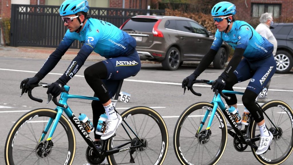 gorka-izagirre-alex-aranburu-astana-omloop-het-nieuwsblad-2021