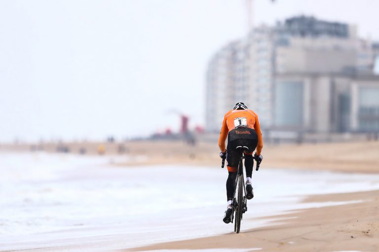 mathieu-van-der-poel-mundial-cx-ostende-2021-2