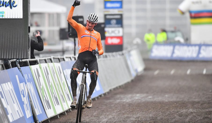 mathieu-van-der-poel-mundial-cx-ostende-2021