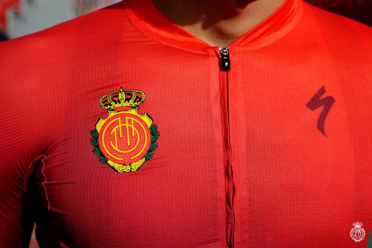 Specialized y RCD Mallorca: Ciclismo y fútbol se unen