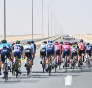 uae-tour-2021-peloton-abanicos