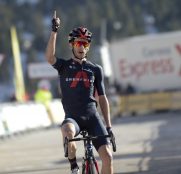 adam-yates-ineos-grenadiers-volta-catalunya-2021-etapa3-meta-vallter-2000