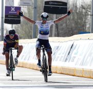 Dwars door Vlaanderen: Van Vleuten gana para Movistar Team (Vídeo)
