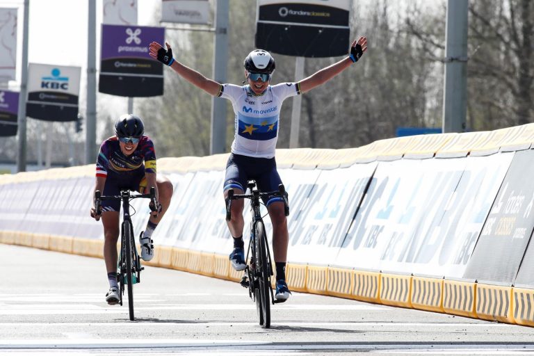 Dwars door Vlaanderen: Van Vleuten gana para Movistar Team (Vídeo)