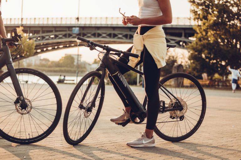 Roadlite:ON: Canyon presenta su e-bike híbrida 2021