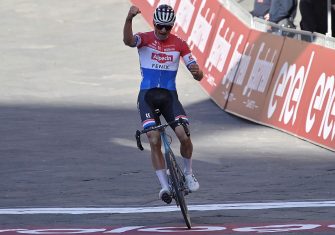 La mejor respuesta de Canyon y Van der Poel