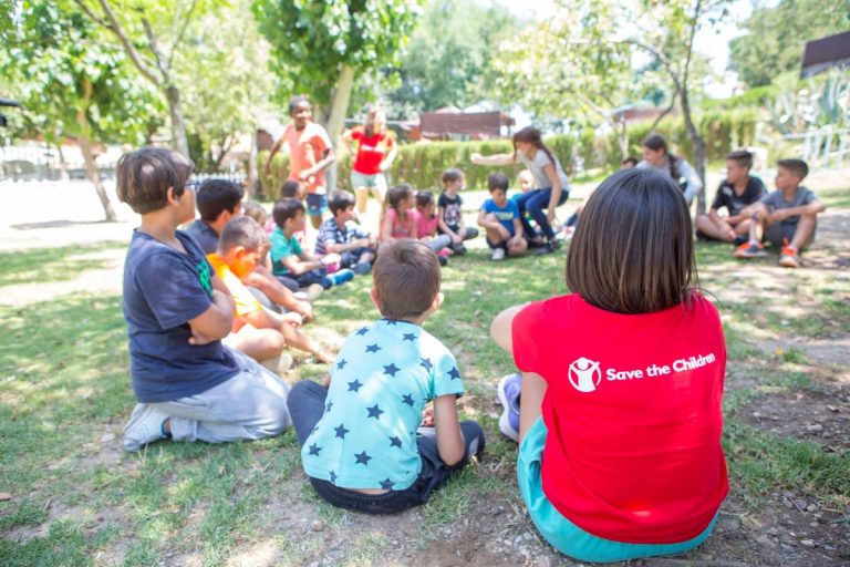 Save the Children, el mensaje solidario de la Volta a Catalunya