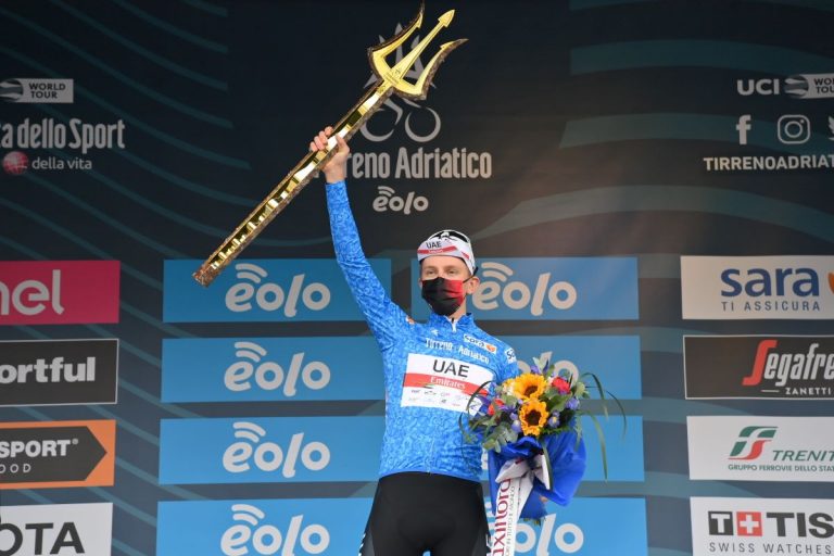 tadej-pogacar-uae-tirreno-adriatico-2021-podio