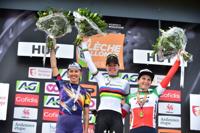 Flecha-Valona femenina: Huy es de Anna van der Breggen (Vídeo)