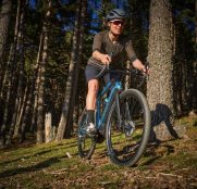 La ‘rider’ a la que los chicos odiaban se une a Canyon