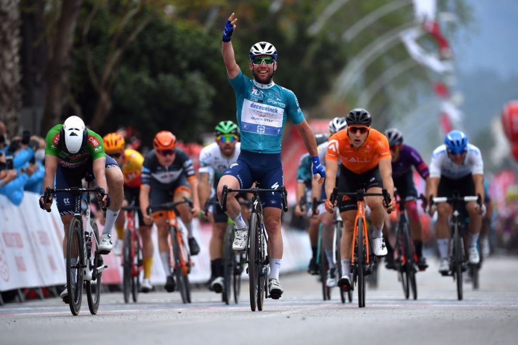 mark-cavendish-deceuninck-quickstep-tour-turquia-2021-etapa4